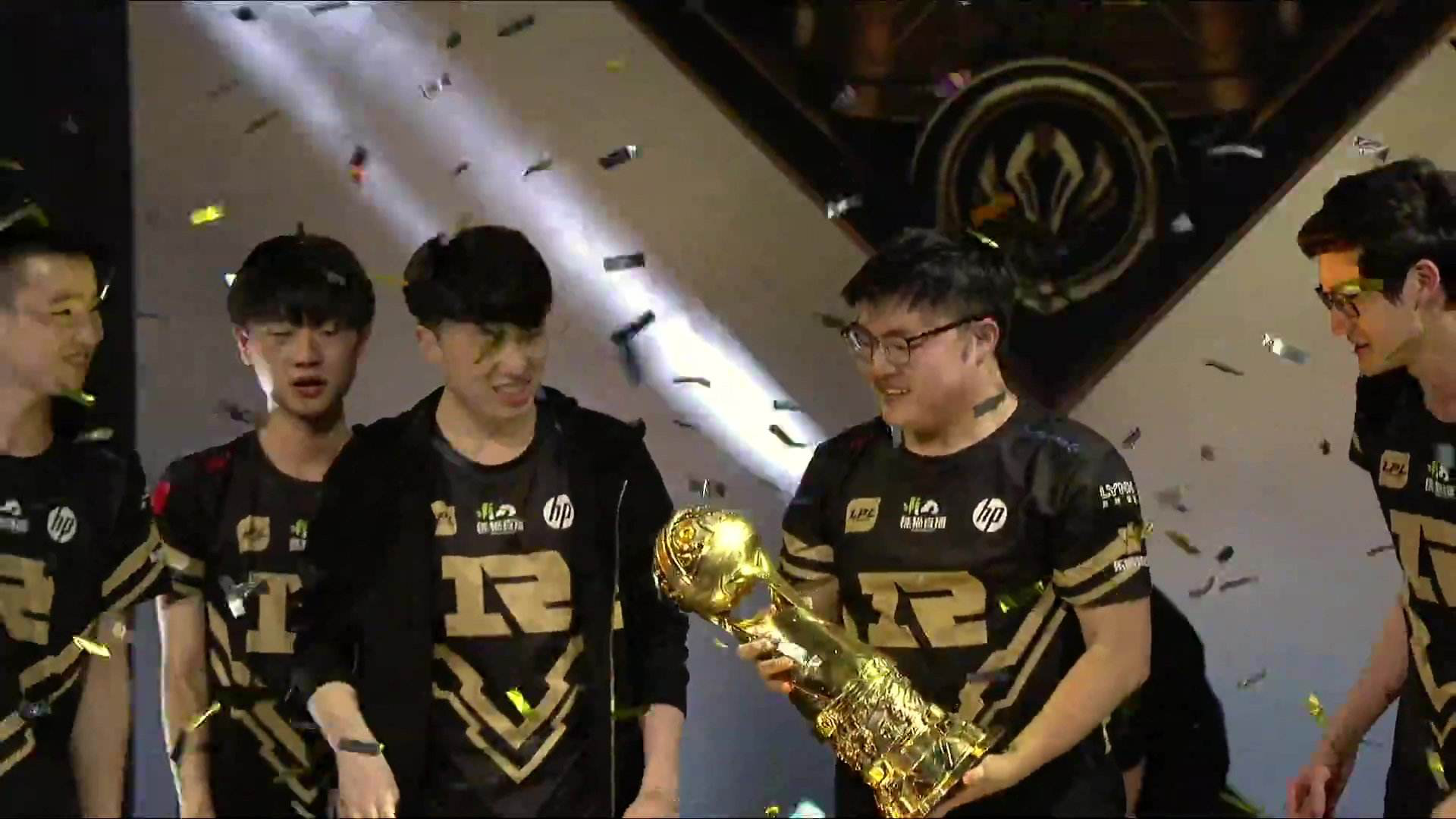 关于Faker遭遇十连败Karsa与30激战美国队分钟,莱万多夫斯基爆冷击败SKT都惊呆了的信息 关于Faker遭遇十连败Karsa与30激战美国队分钟,莱万多夫斯基爆冷击败SKT都惊呆了的信息